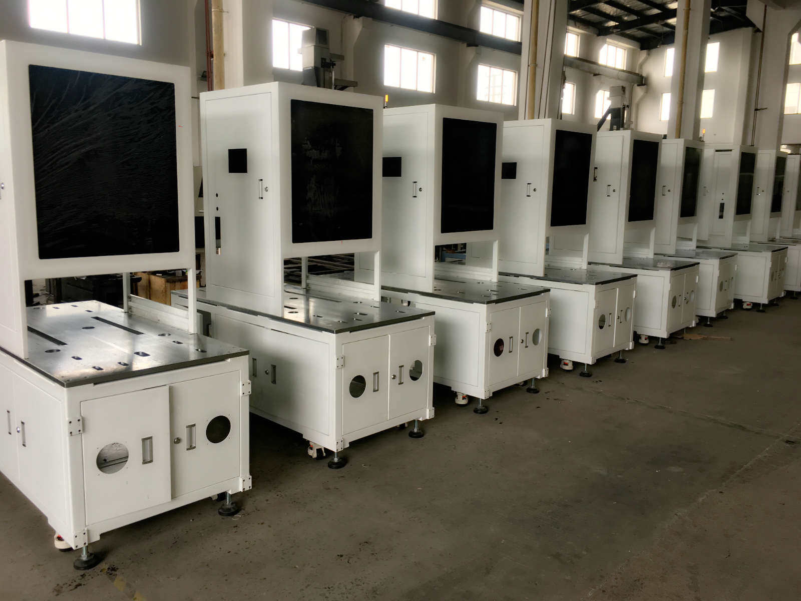 钣金加工成型在工作中应用-钣金加工珠海机箱机柜设备外壳激光切割彩神网页 钣金加工成型在工作中应用-钣金加工珠海机箱机柜设备外壳激光切割彩神网页